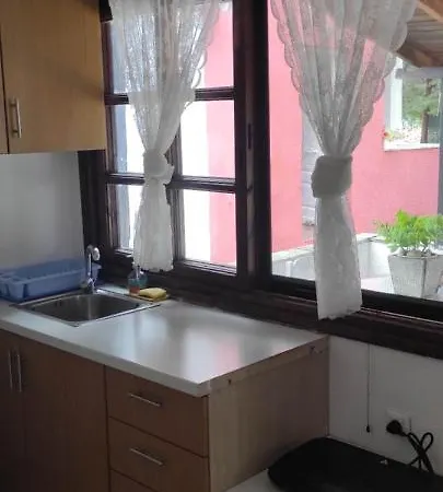 Douvas House Apartment