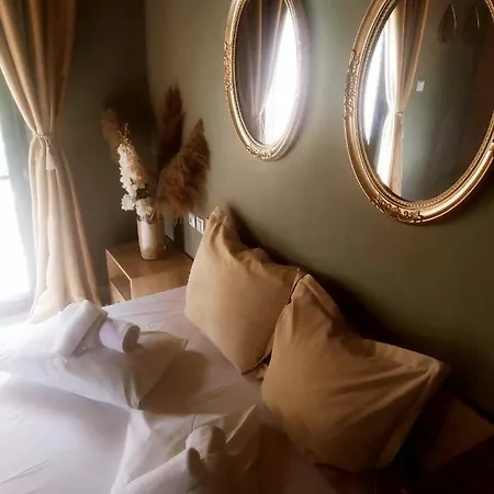 Lejlighed Douvas House